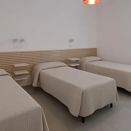 Flat With Need * 比比翁