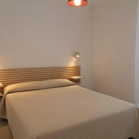 Flat With Need Appartement *